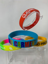 Cargar imagen en el visor de la galería, Brazalete de silicon
