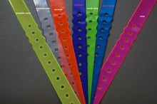 Cargar imagen en el visor de la galería, Brazalete Vinyl Electric
